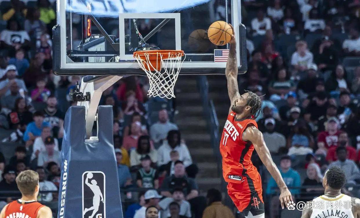 开云入口赛地聚焦：CBA季后赛国际比赛日热度飙升，多伦多猛龙门线救险，媒体盛赞，更衣室氛围转暖的简单介绍