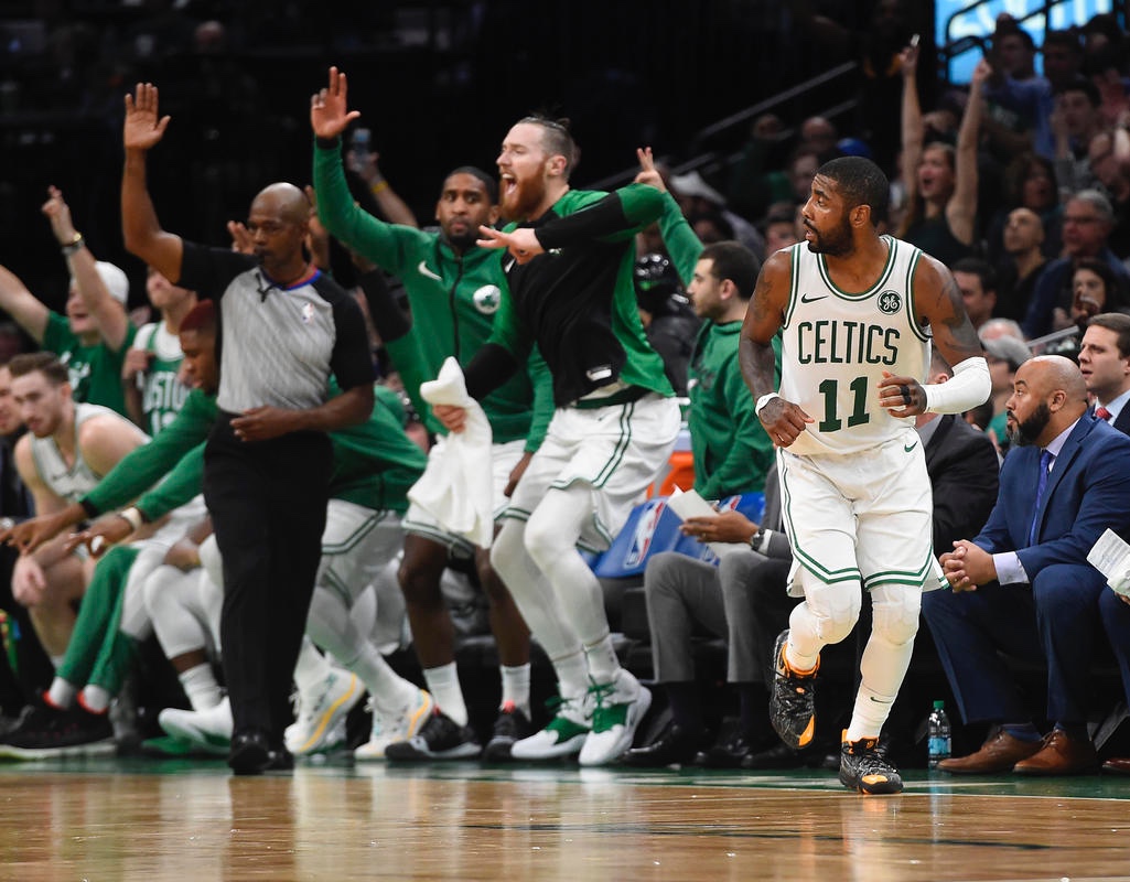 开云娱乐关于金州勇士复出首秀备战中超圣安东尼奥马刺集结日更衣室发声，波士顿凯尔特人防线松动备战足总杯看傻球迷的信息